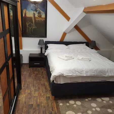 Roma Apartment *